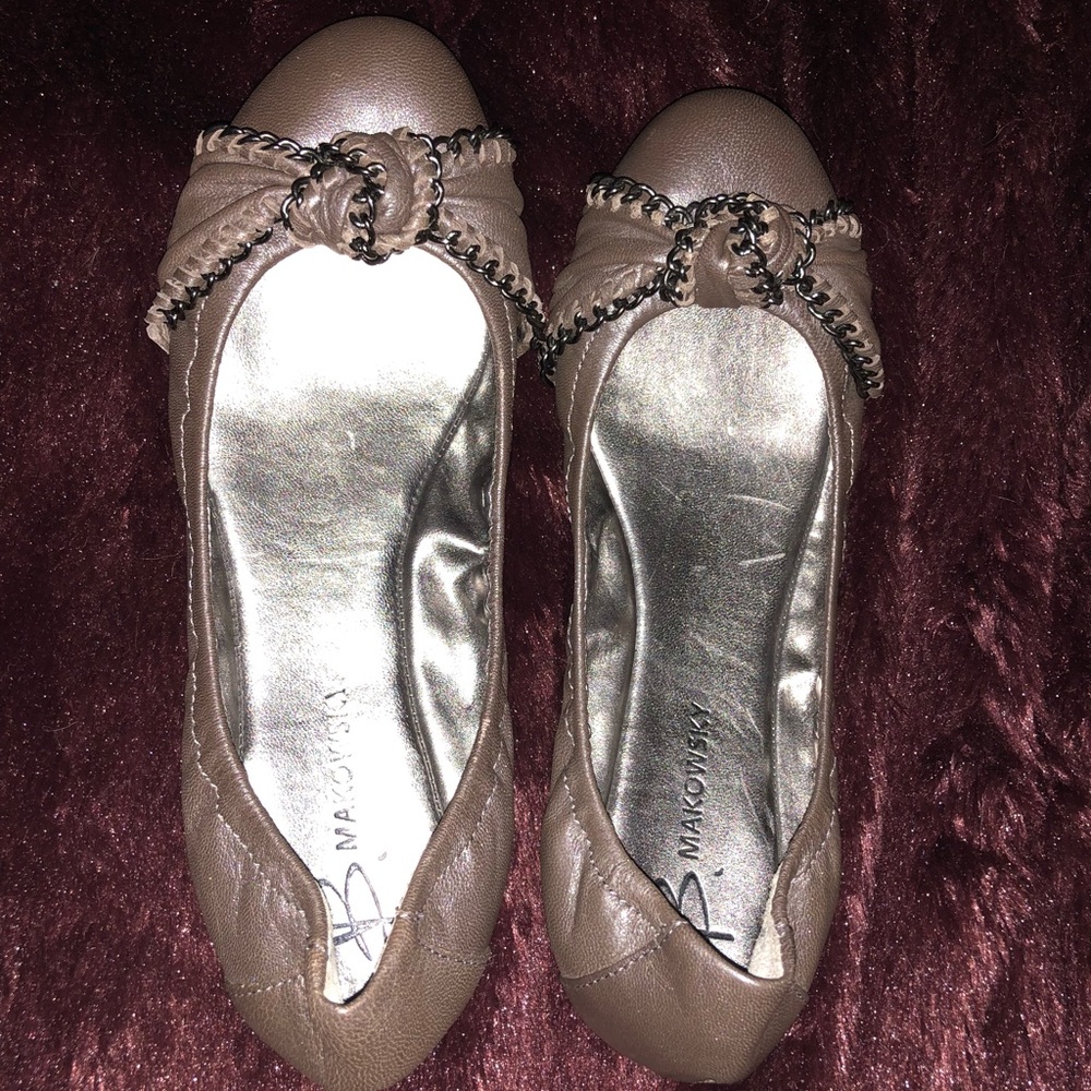 B. Makowsky flats only worn a few times